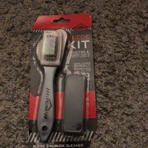 Suede cleaning kit